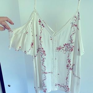 Cold shoulder blouse (white with red flowers) great condition size L